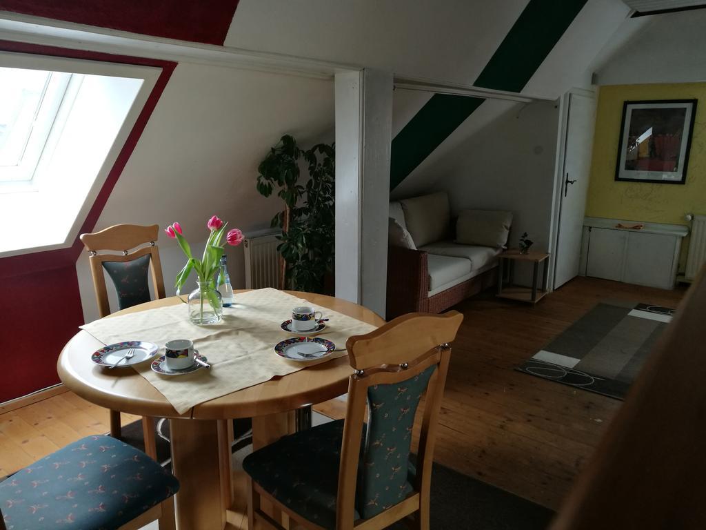 Und Restaurant Reck Guest house *